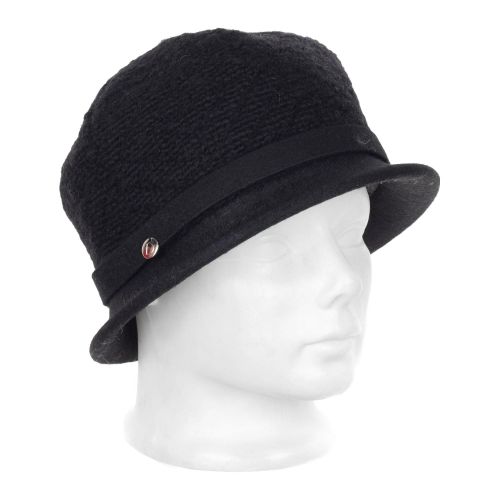 Millie női kalap. Egyszerűen elegáns, fekete gyapjú anyagból készült női kalap a Millie kalap.
